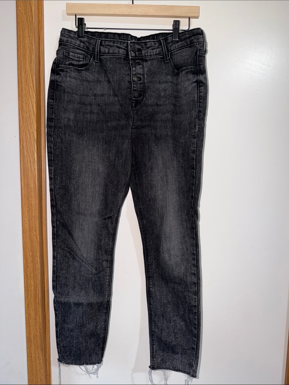 Old Navy Washed Black High-Rise Skinny‎ Jeans